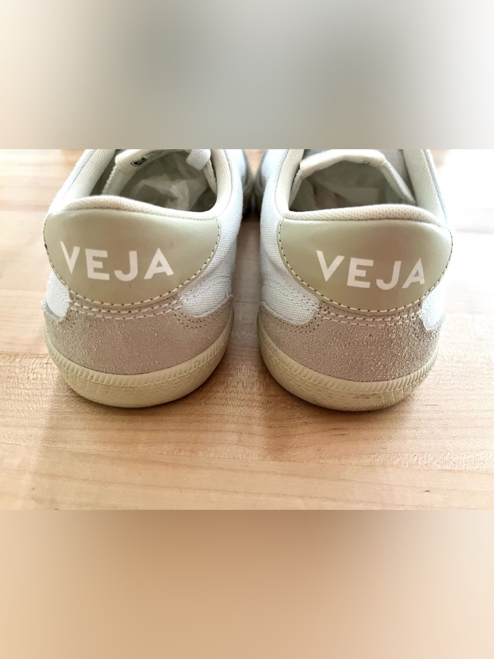 Veja White Volley Leather Low-Top Sneakers, Sz 10 - Picture 11 of 15